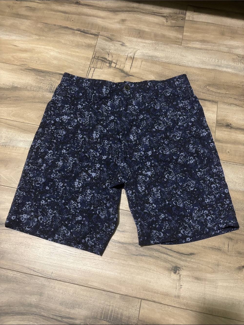Under Armour Men's Navy Floral Print Golf Shorts
